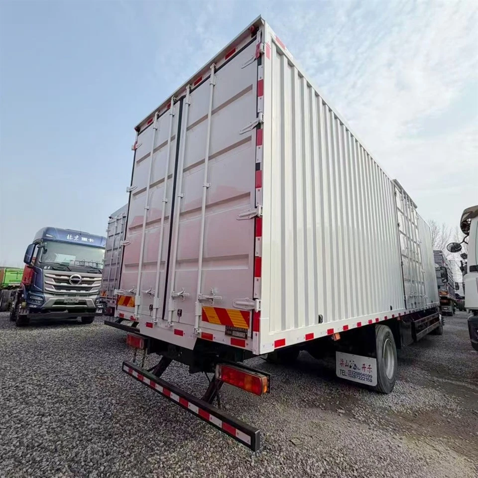 Sciathán-ag oscailt Box Truck